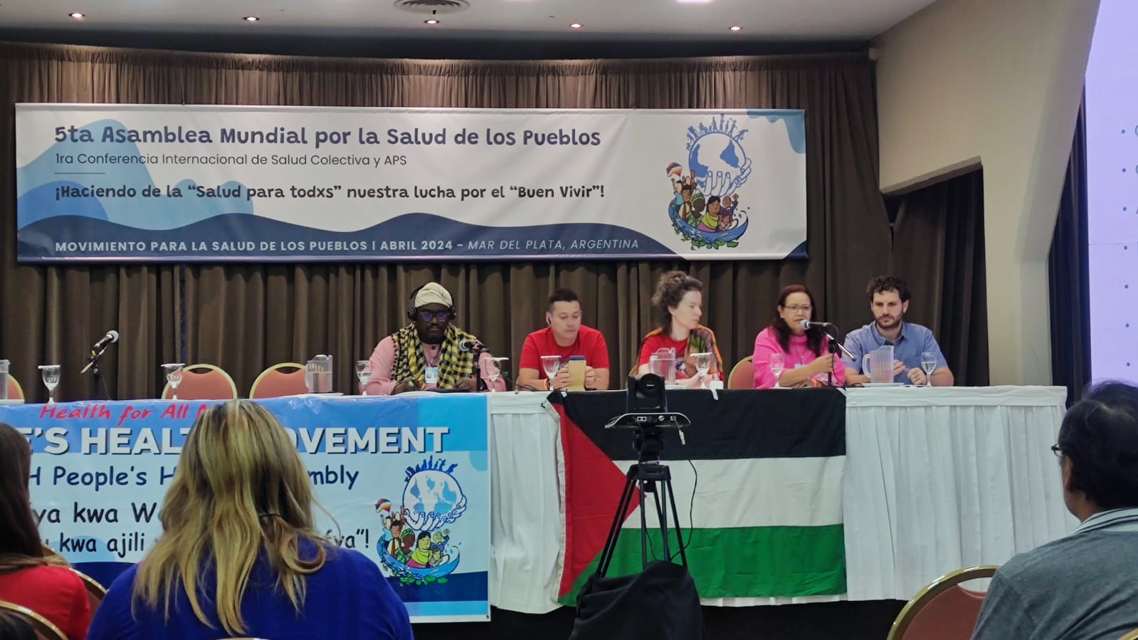 Presidenta da FNE destaca luta pelo Piso na 5ª Assembleia Mundial do MSP "Movimento pela Saúde Popular" realizada na Argentina
