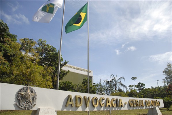 Duplo vínculo continua em debate na Advocacia Geral da União