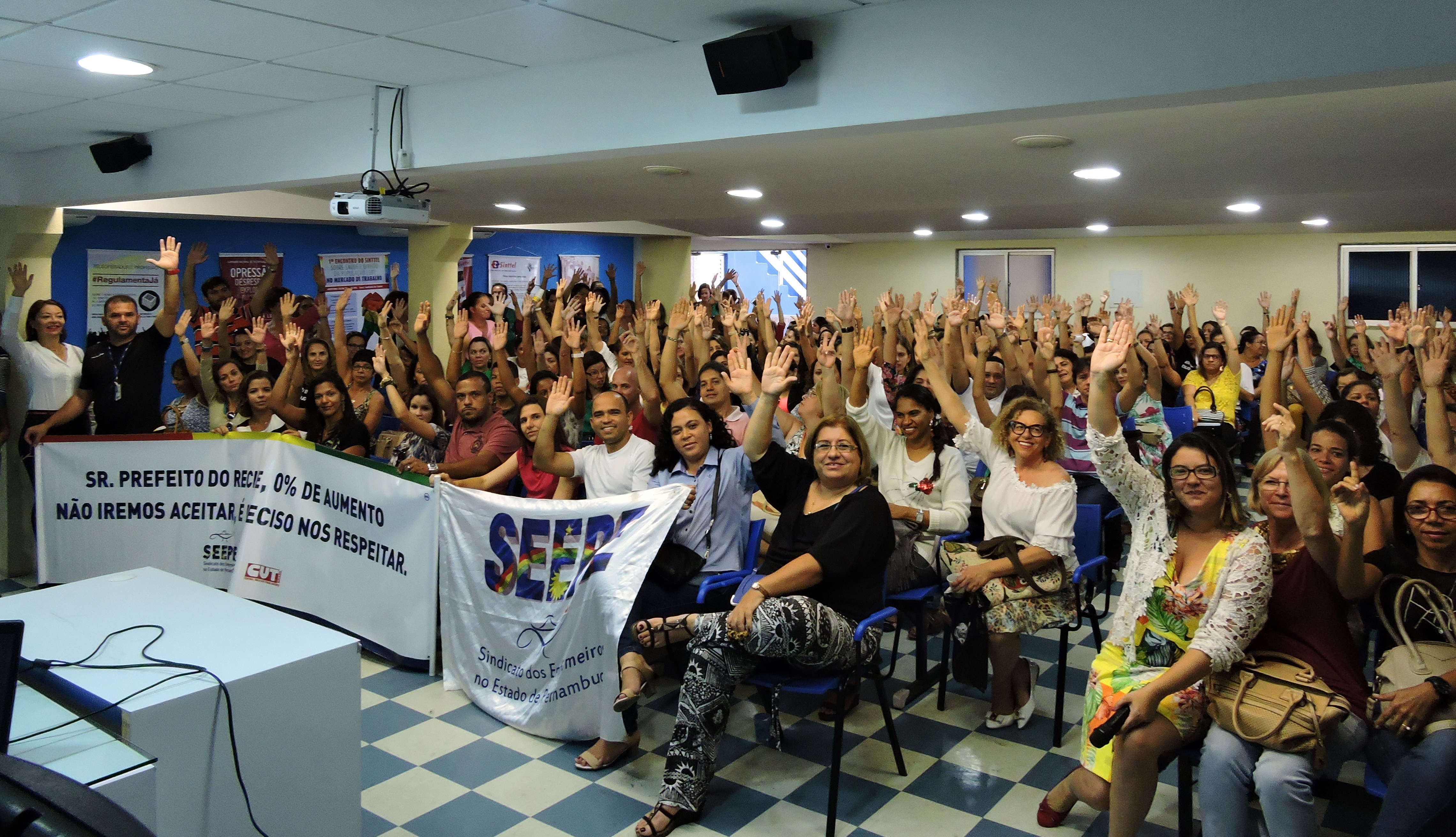 Enfermeiros da Prefeitura do Recife decretam greve por tempo indeterminado