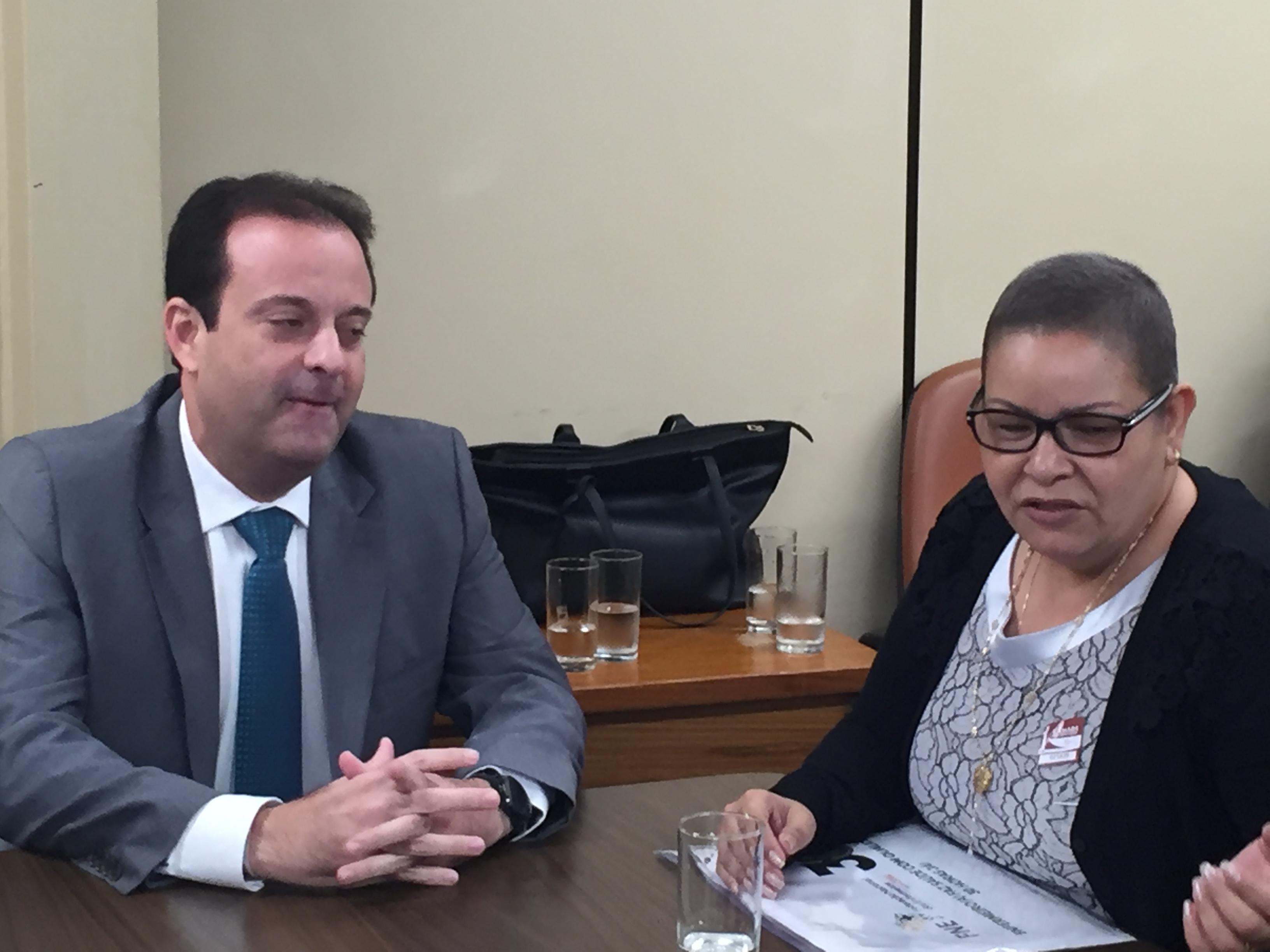 Reunião da FNE com o líder do Governo, deputado André Moura, debate 30 horas para a Enfermagem