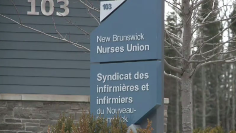 Governo de New Brunswick assina acordo coletivo com sindicato de enfermeiros para aumento salarial